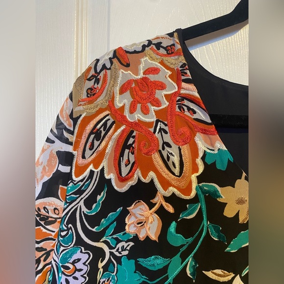 Chicos Long Bohemian Bouquet Top Size XL - Picture 3 of 8